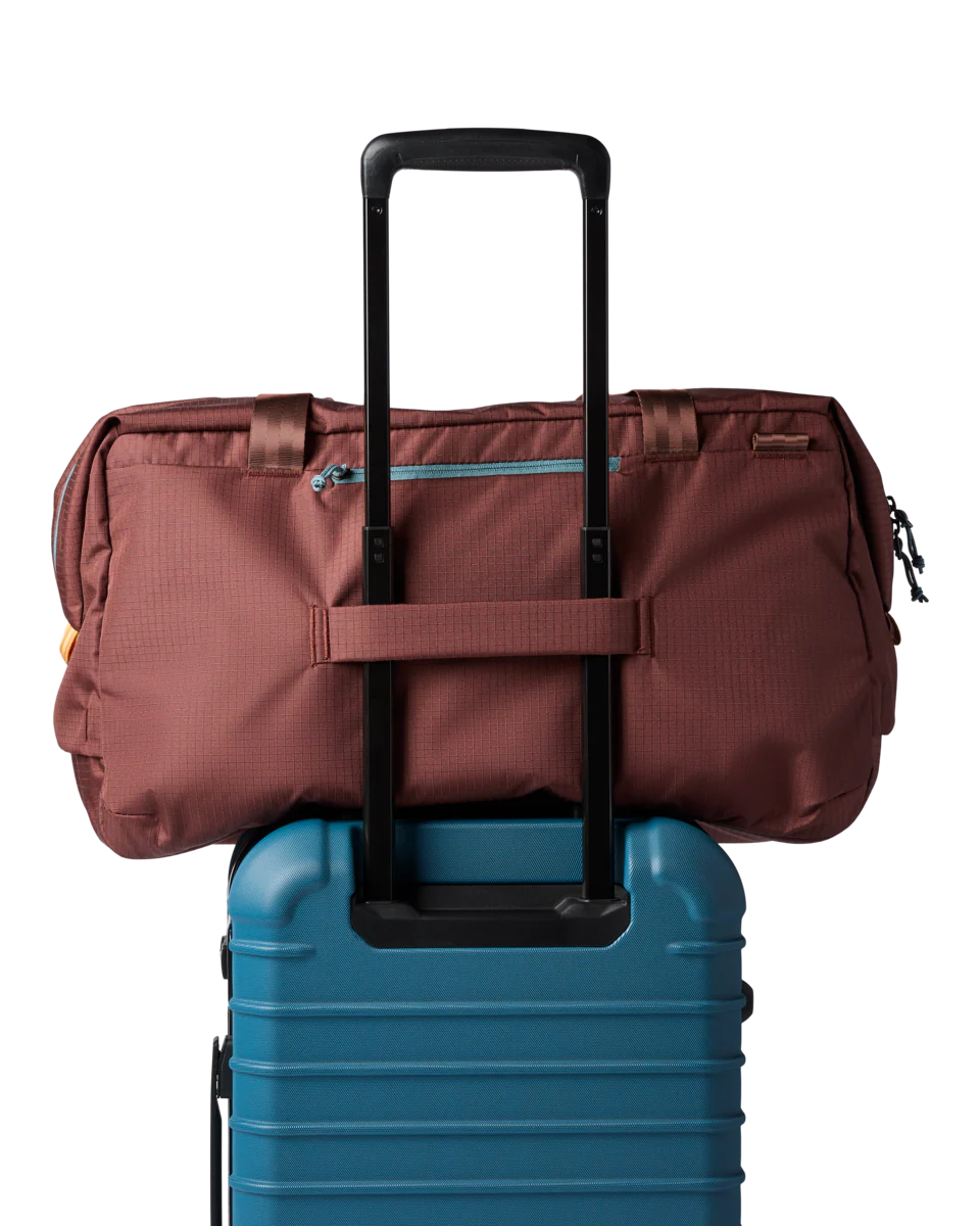 Viaje 45L Travel Duffel - Image 17