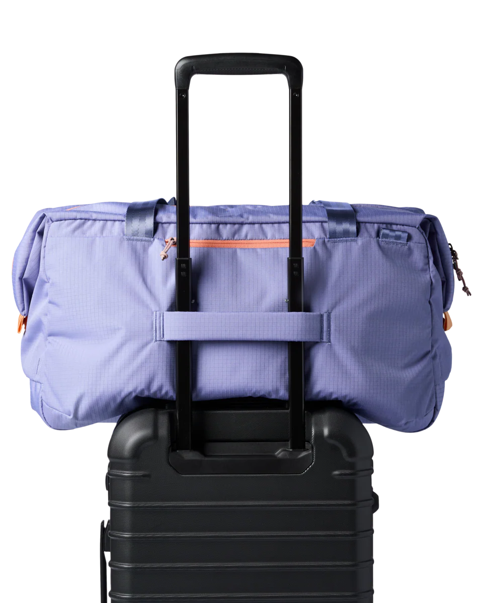 Viaje 45L Travel Duffel - Image 4