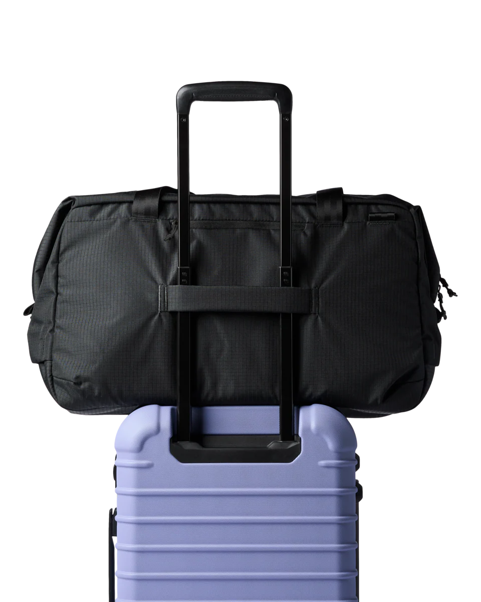 Viaje 45L Travel Duffel - Image 8