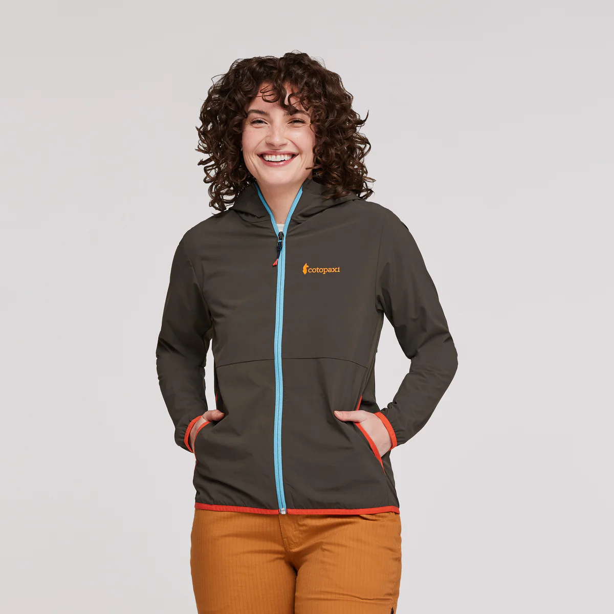 Vuelta Performance Windbreaker - Women's - Image 8